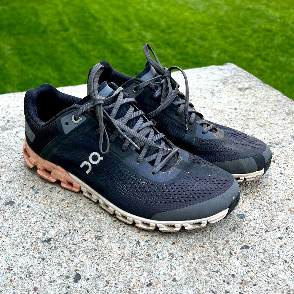 On Cloudflow 3 running shoes